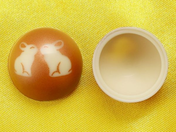 1 sheet half-shell of white Gold Bunnies, 40 pieces