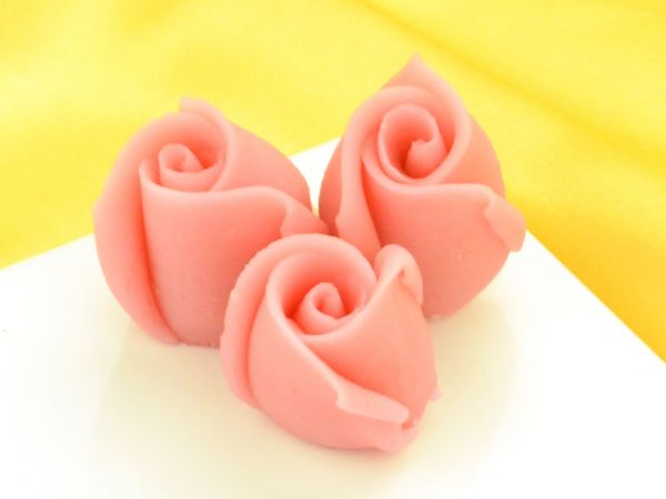 Marzipan-Rosen klein rosa 4 Stück