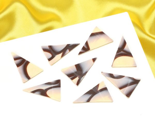 Schokoladendekor Diabolo Triangle Zartbitter-Weiß 35 Stück