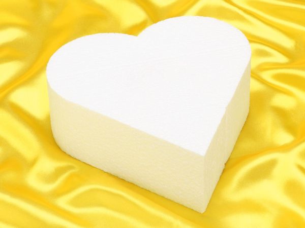 Cake dummy heart 20cm, height: 7cm