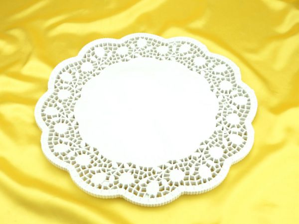 Paper lace doilies circular white 38cm 100 pieces