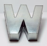 Backform Buchstabe W, ca. 25,5x20,5x6,5 cm