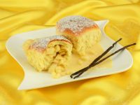 Backset Warme Apfelbuchteln mit Vanillesoße