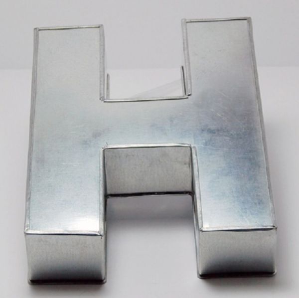 Backform Buchstabe H, ca. 25,5x20,5x6,5 cm