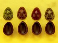Half eggs dark Floral 21 pieces